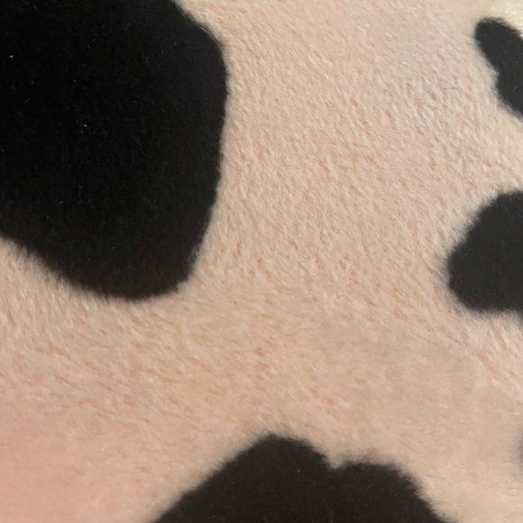 New adorable cow print Bueno bag Barbie pink with extras also - Picture 7 of 7